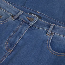 Women'S Flex Classic Fit Stretch Jeans In Mid Denim